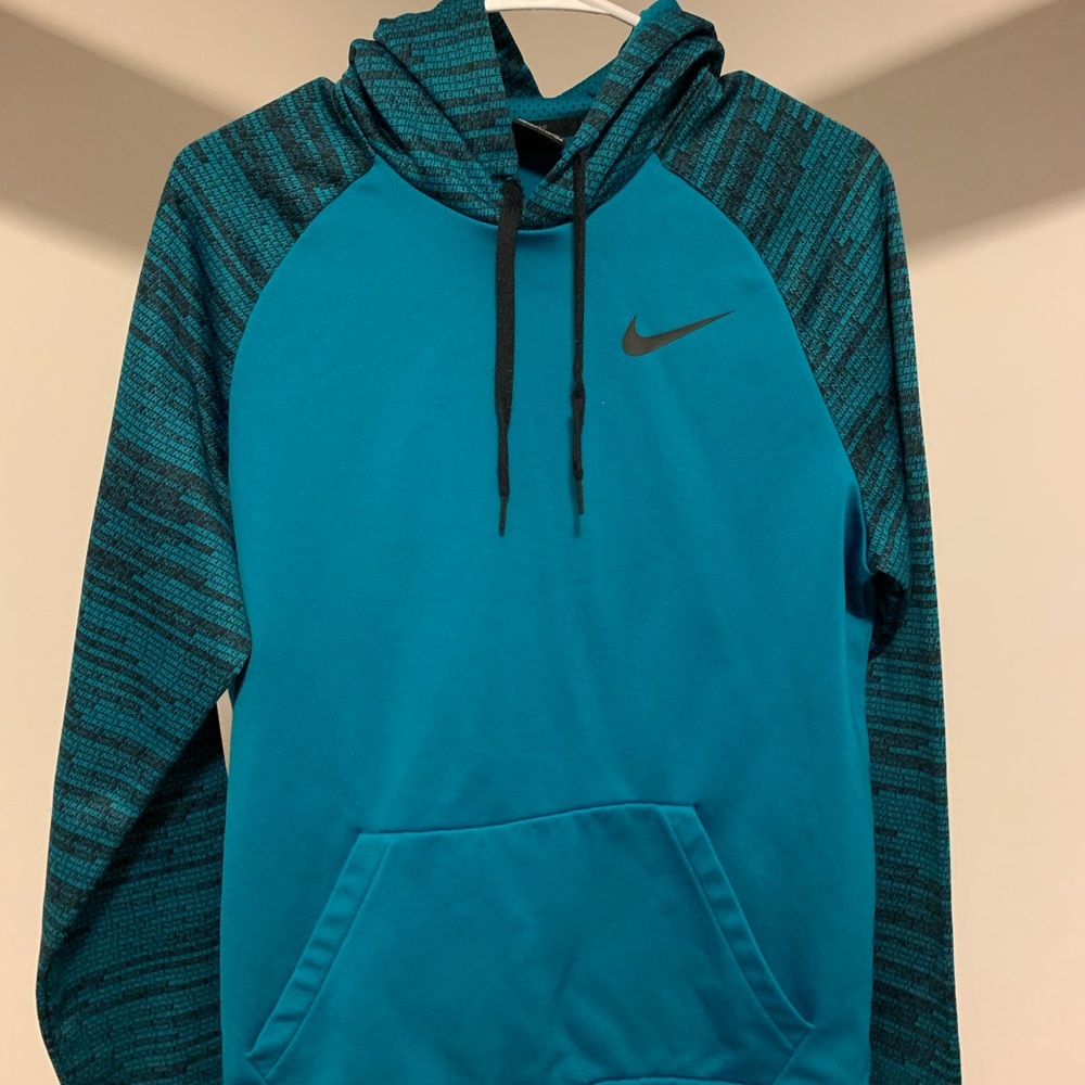 nike hoodie